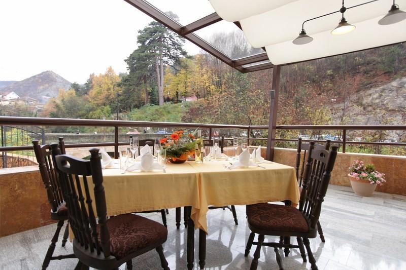Hotel Kratis Kratovo Kültér fotó